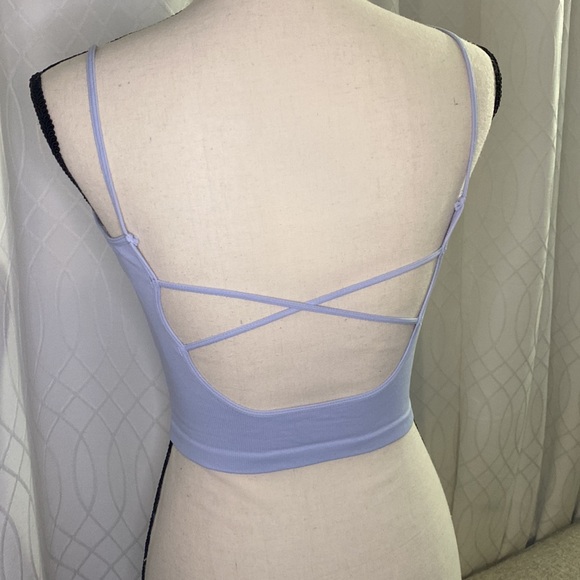 Seamless low back crop top light blue. One size (new with tags) - Picture 3 of 4